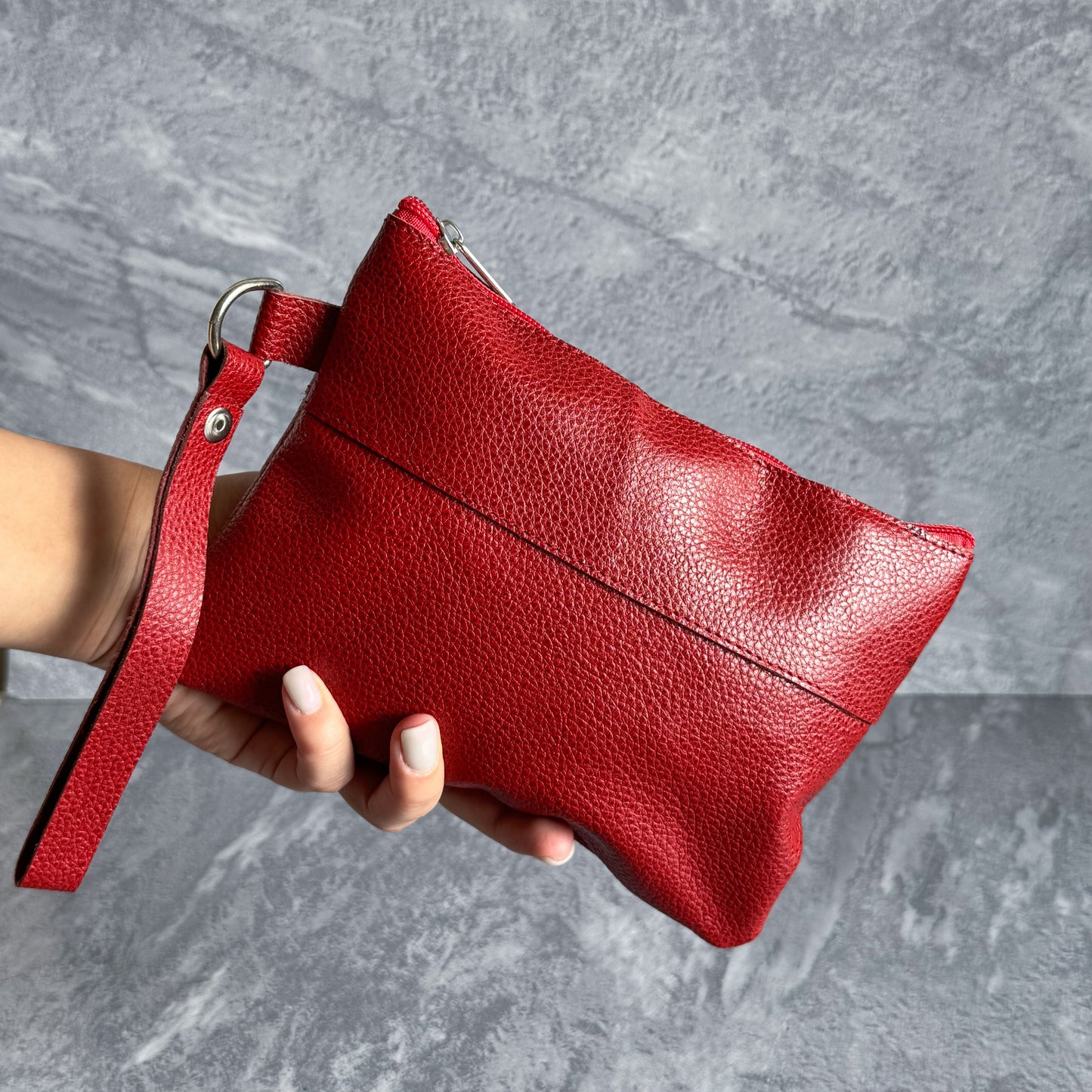Cartera de mano roja