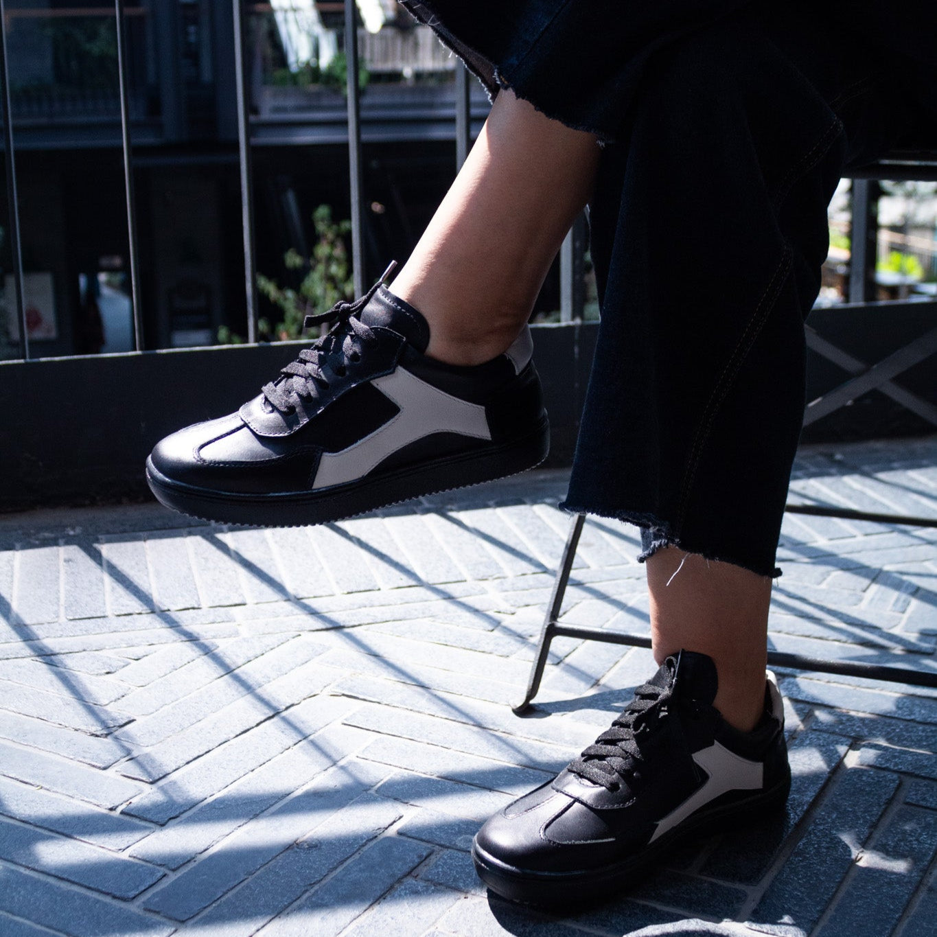 Zapatilla Stella Negra