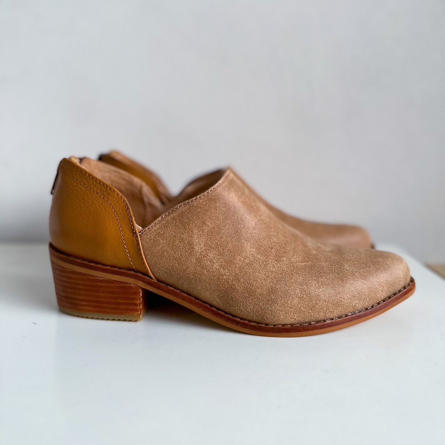 Zapato camel abertura
