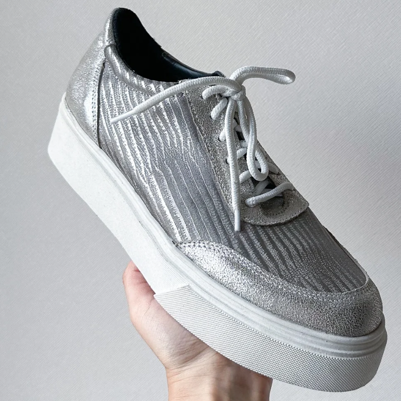 Zapatilla plata textura