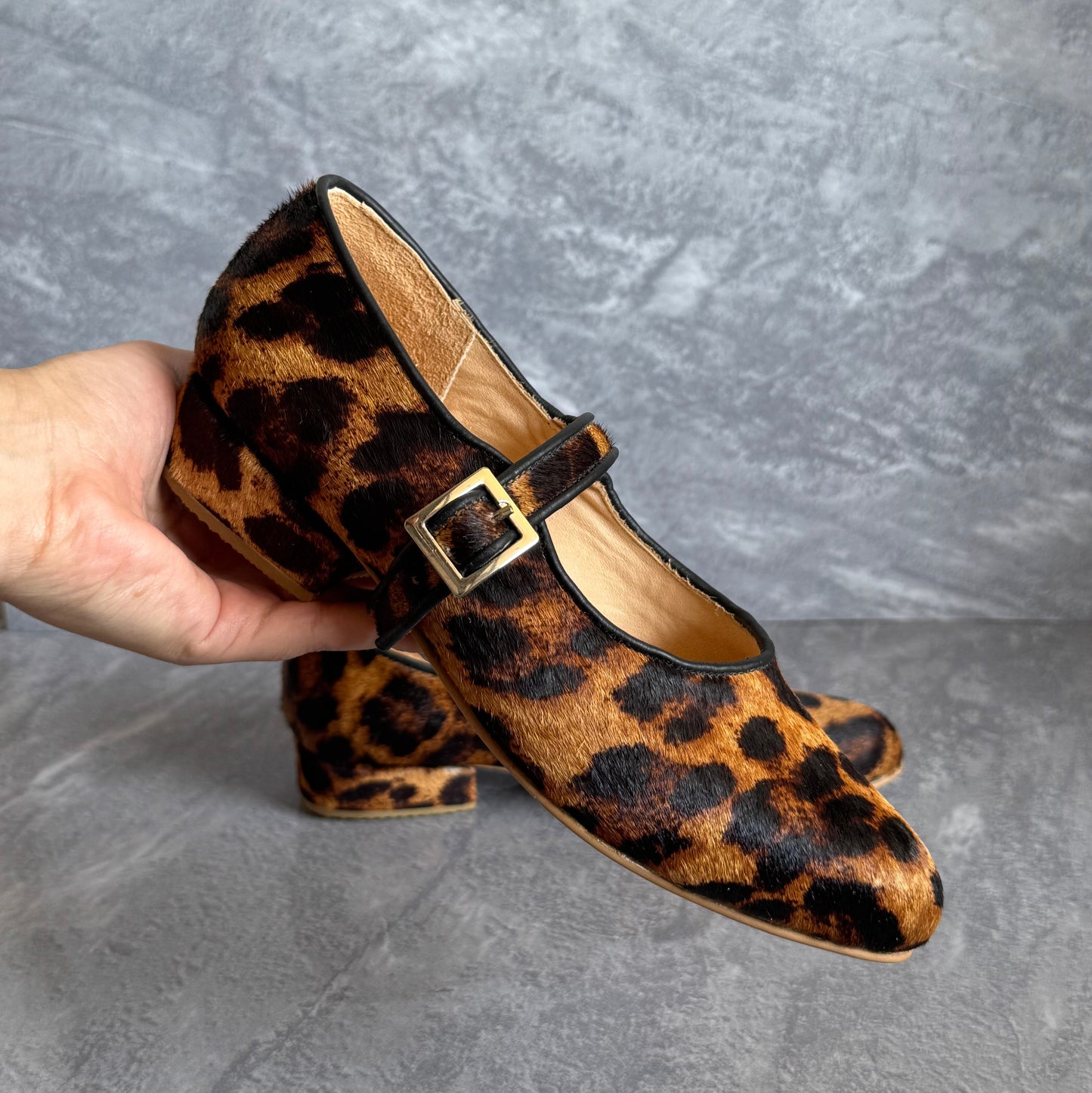 Modelo Simone mix negro