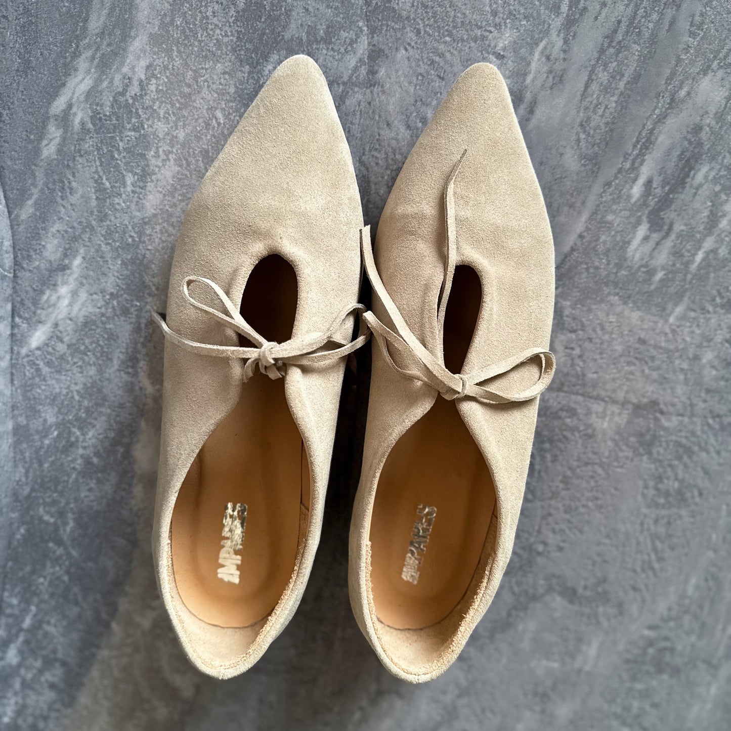 Modelo Jacinta Beige