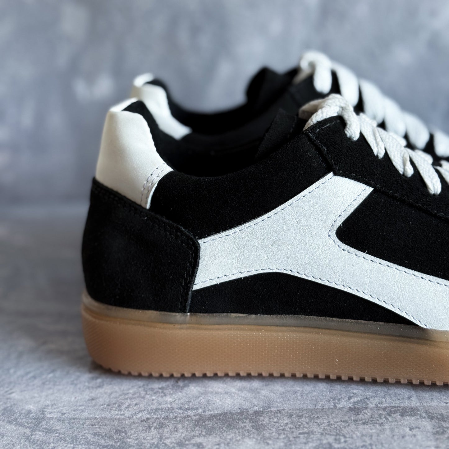 Zapatilla Stella Negra Reno