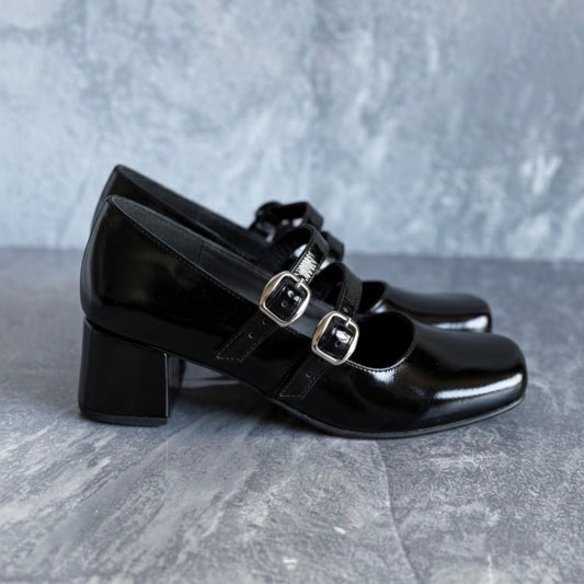 Modelo Maya negro alto