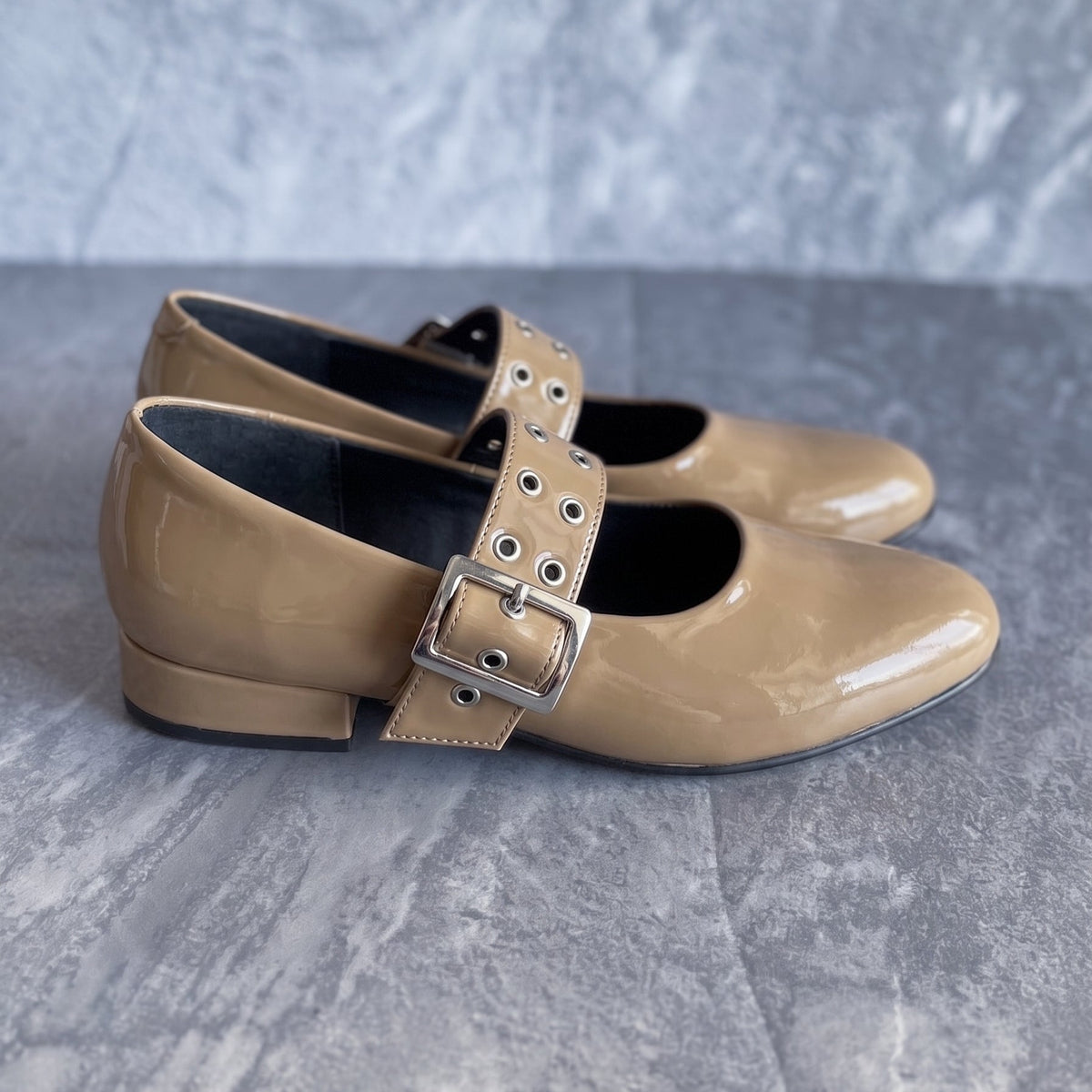 Modelo Lucrecia beige richato